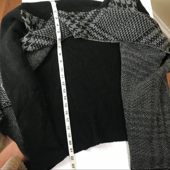 Lady Dutch Houndstooth Open Cardigan Sweater Wrap Knit Color Block Grey Black M - Picture 8 of 12